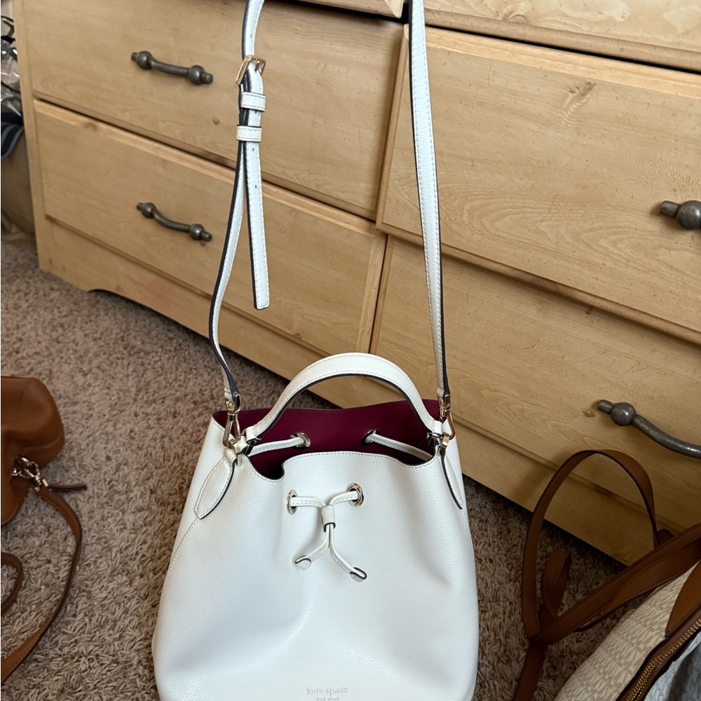 Kate Spade White Shoulder Bag with Drawstring Closure